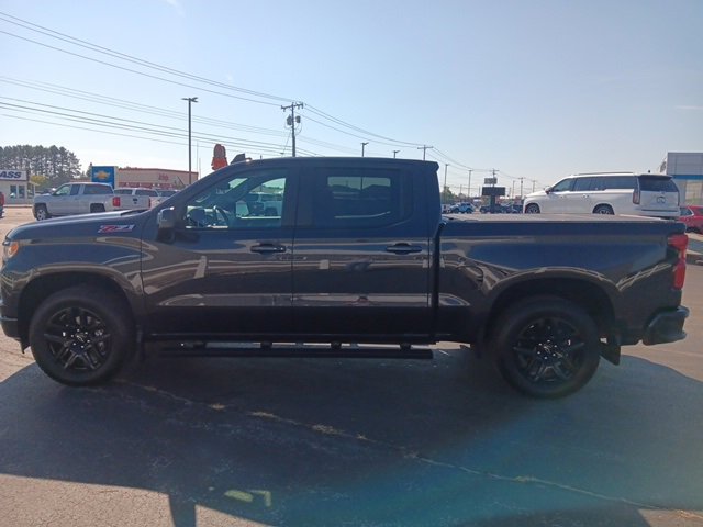2022 Chevrolet Silverado 1500 RST photo 3