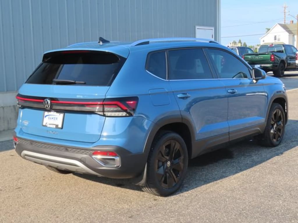 Used 2025 Volkswagen Taos 1.5T SE SUV