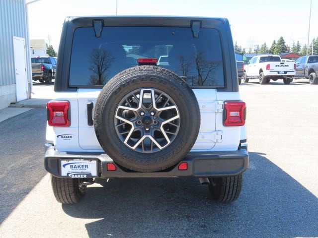 2024 Jeep Wrangler 4-Door Sahara - Photo 10