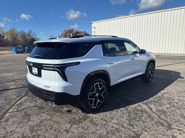 2026 Chevrolet Traverse High Country photo 3