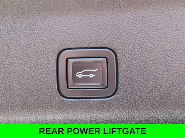 2024 GMC Yukon XL Denali - Photo 35