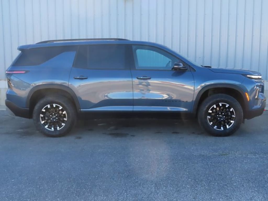 Used 2024 Chevrolet Traverse Z71 SUV