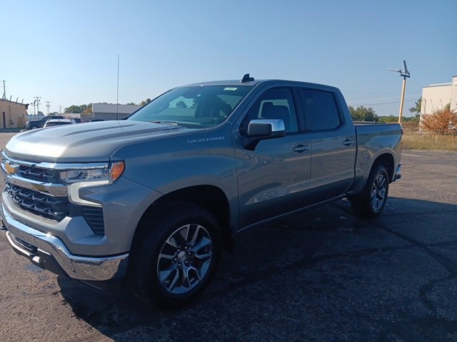 2026 Chevrolet Silverado 1500 LT photo 3