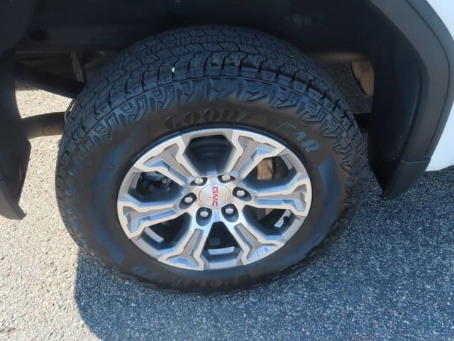2025 GMC Sierra 1500 SLT - Photo 15