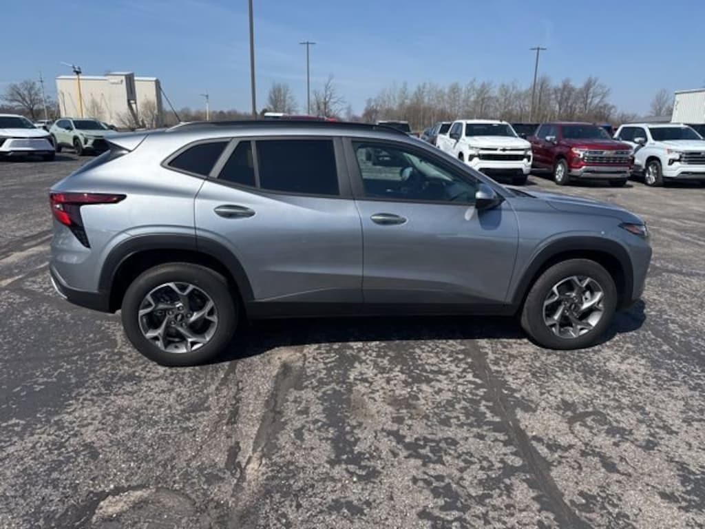 New 2026 Chevrolet Trax LT SUV