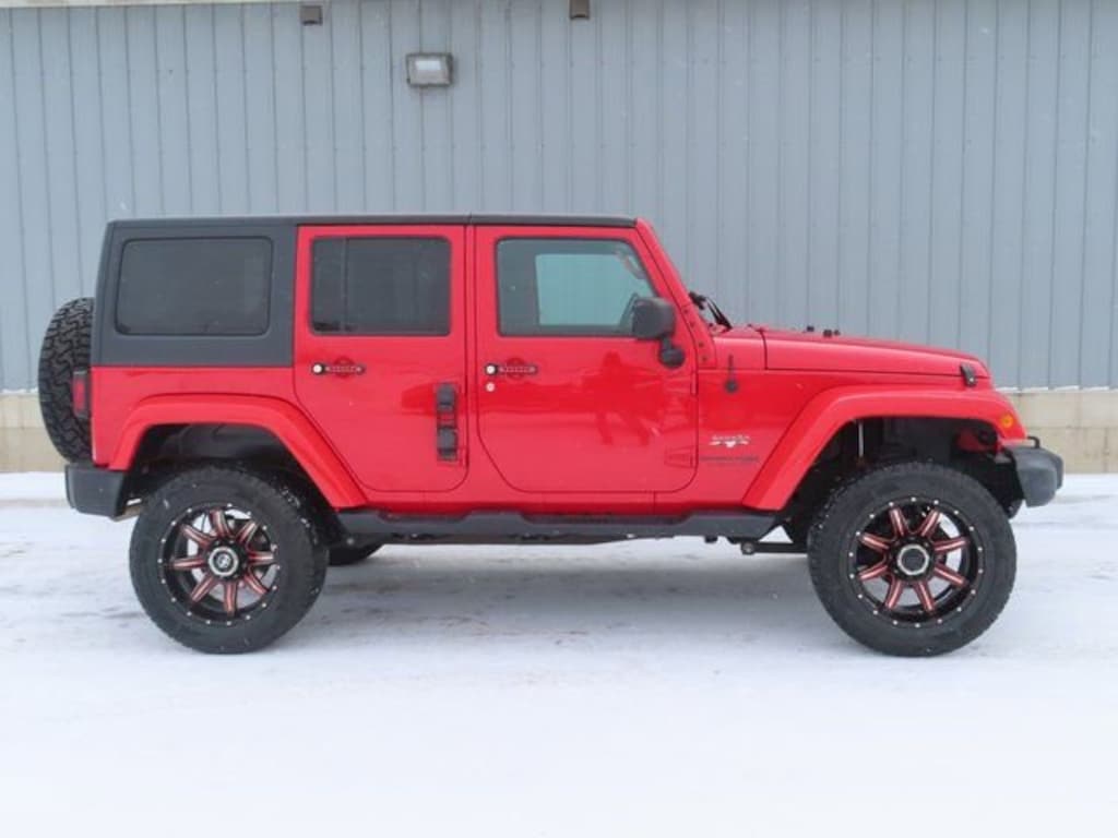 Used 2018 Jeep Wrangler JK Unlimited Sahara 4x4 SUV
