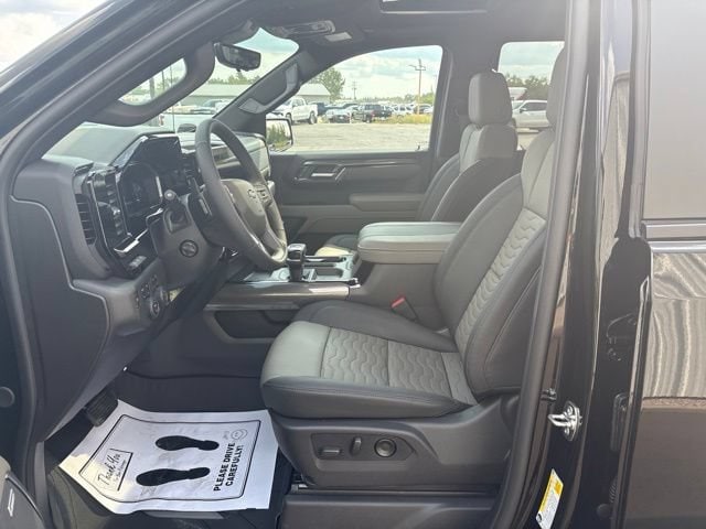 2026 Chevrolet Silverado 1500 ZR2 - Photo 10