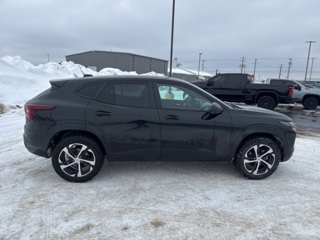 Used 2024 Chevrolet Trax 1RS SUV