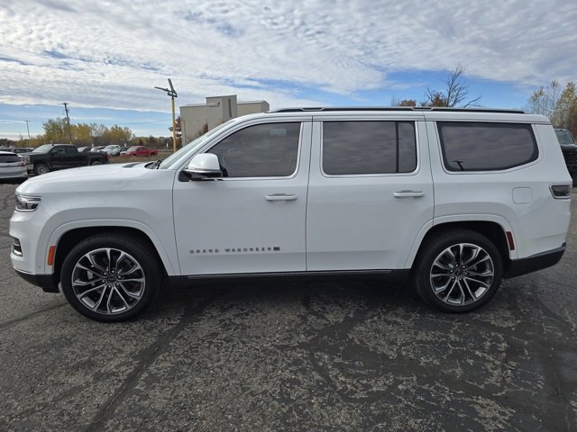 2022 Jeep Grand Wagoneer III photo 4