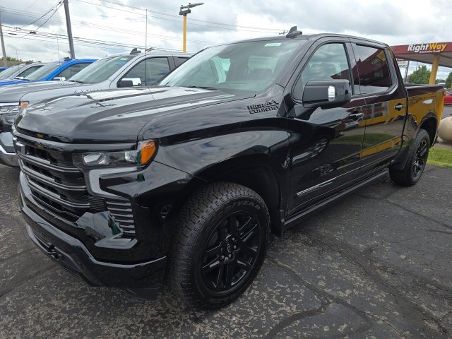 2025 Chevrolet Silverado 1500 High Country photo 2
