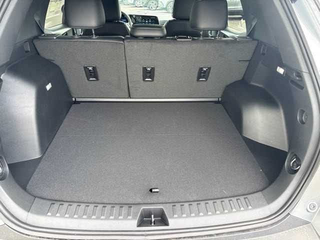 2027 Chevrolet Equinox LT - Photo 20