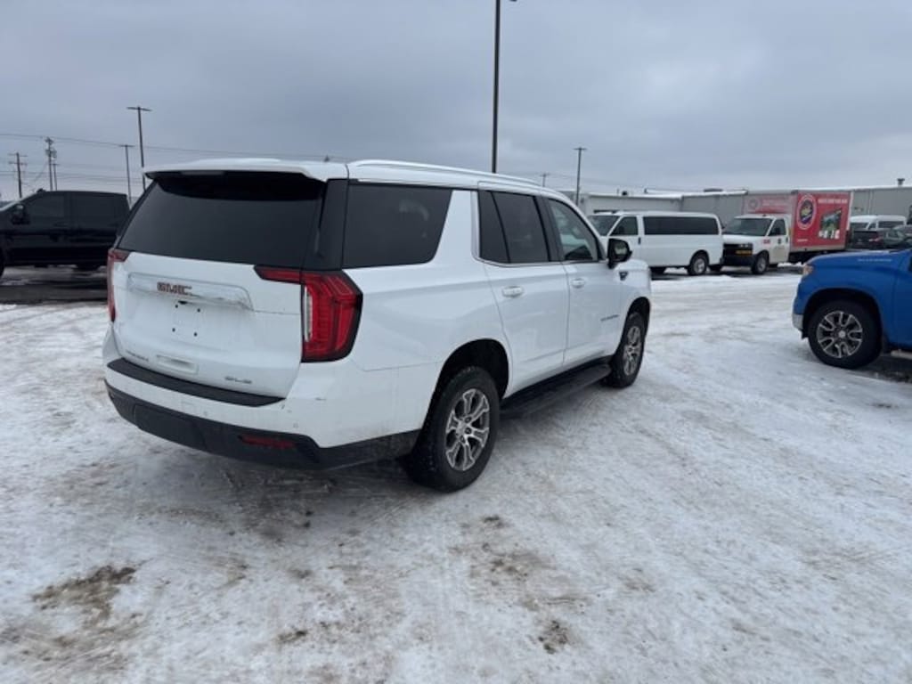 Used 2024 GMC Yukon SLE SUV