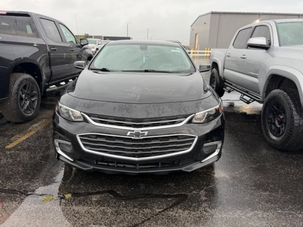 Used 2018 Chevrolet Malibu LT Sedan