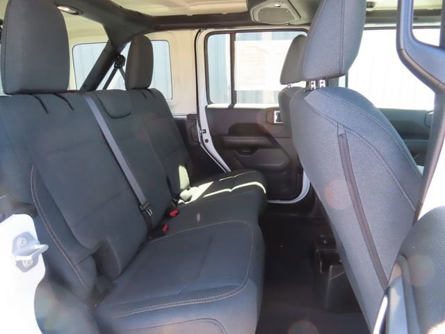 2024 Jeep Wrangler 4-Door Sahara - Photo 29