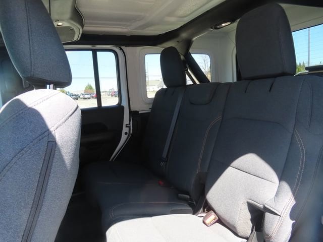 2024 Jeep Wrangler 4-Door Sahara - Photo 22