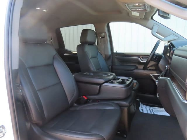 2025 GMC Sierra 1500 SLT - Photo 26