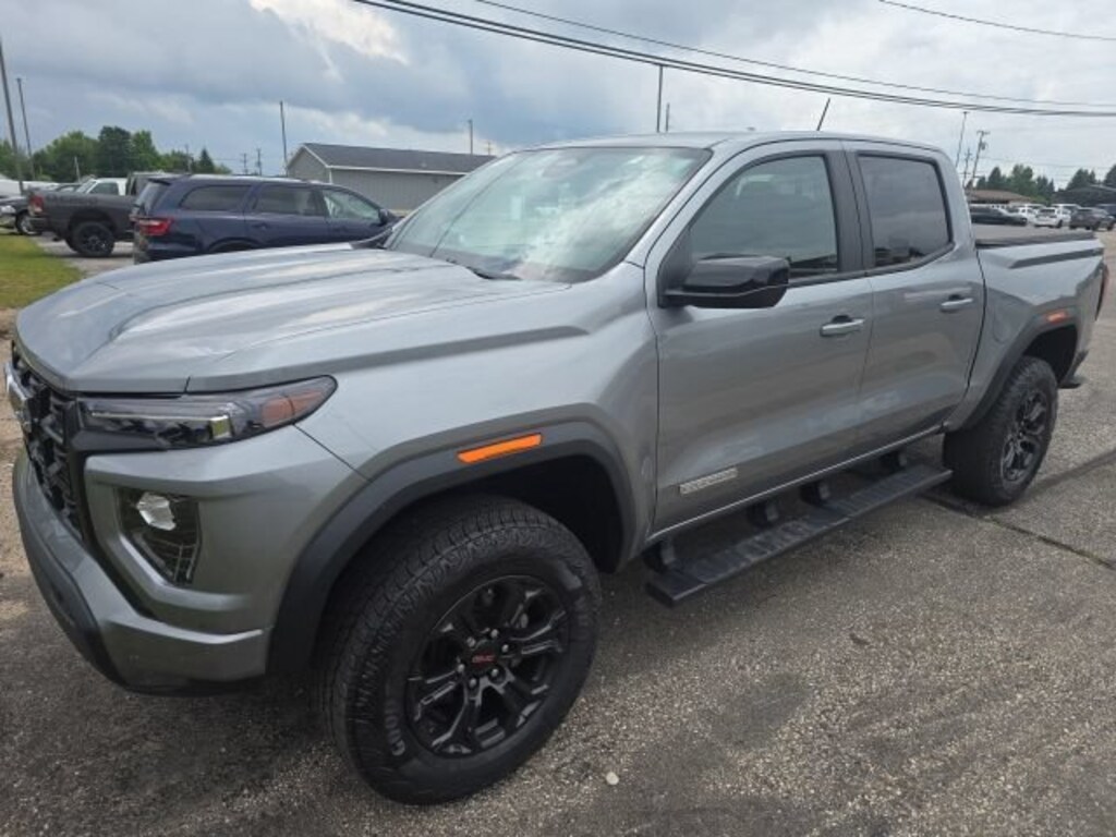 Used 2025 GMC Canyon Elevation Truck Crew Cab