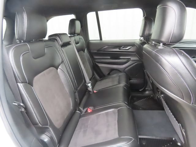 2023 Jeep Grand Cherokee Altitude - Photo 28