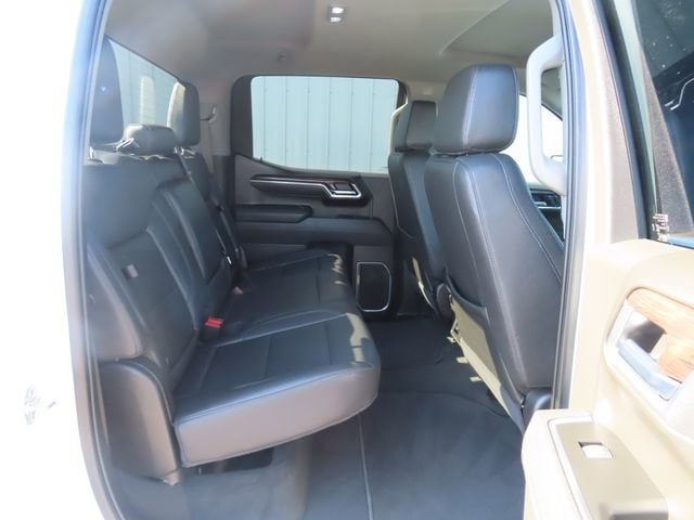 2025 GMC Sierra 1500 SLT - Photo 29