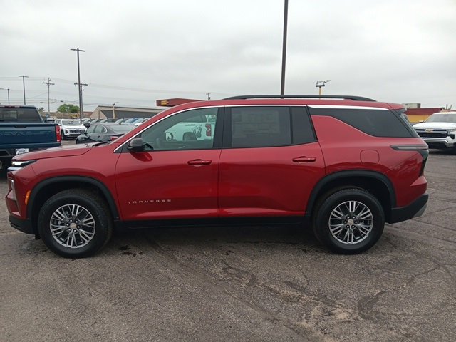 2025 Chevrolet Traverse photo 3
