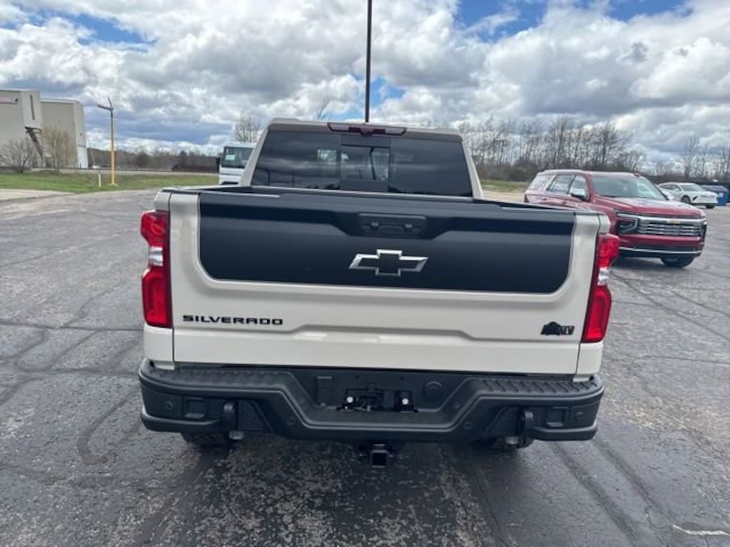 New 2026 Chevrolet Silverado 1500 ZR2 Truck
