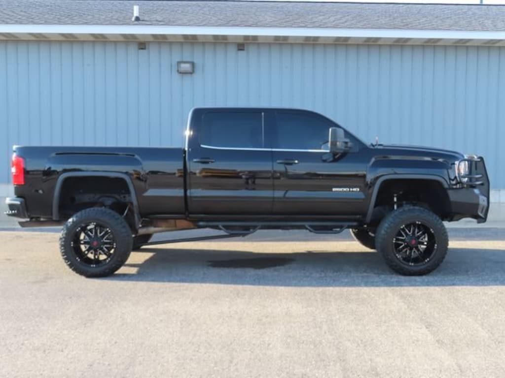 Used 2017 GMC Sierra 2500 HD SLE Truck Crew Cab