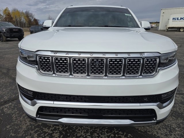 2022 Jeep Grand Wagoneer III photo 2