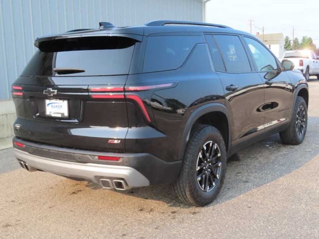 Used 2025 Chevrolet Traverse Z71 SUV