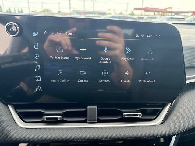 2027 Chevrolet Equinox LT - Photo 10