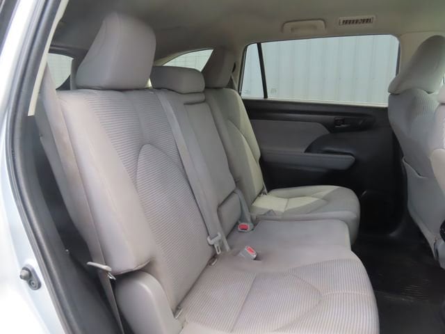 2021 Toyota Highlander L - Photo 28