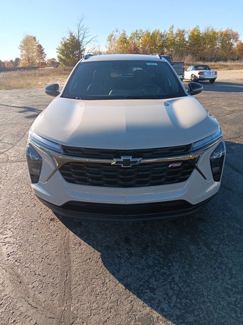 2026 Chevrolet Trax photo 2