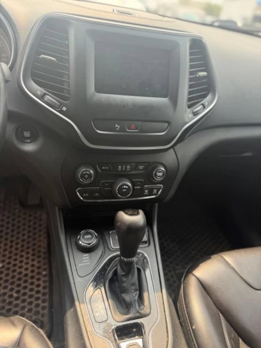 Used 2019 Jeep Cherokee Altitude 4x4 SUV