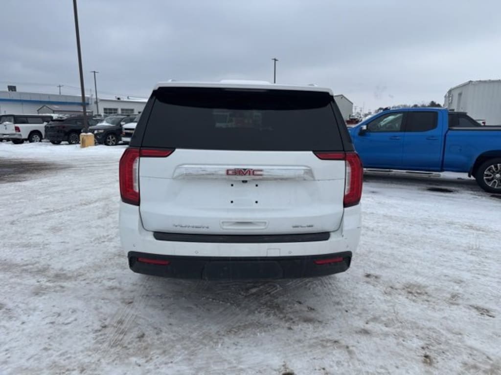Used 2024 GMC Yukon SLE SUV