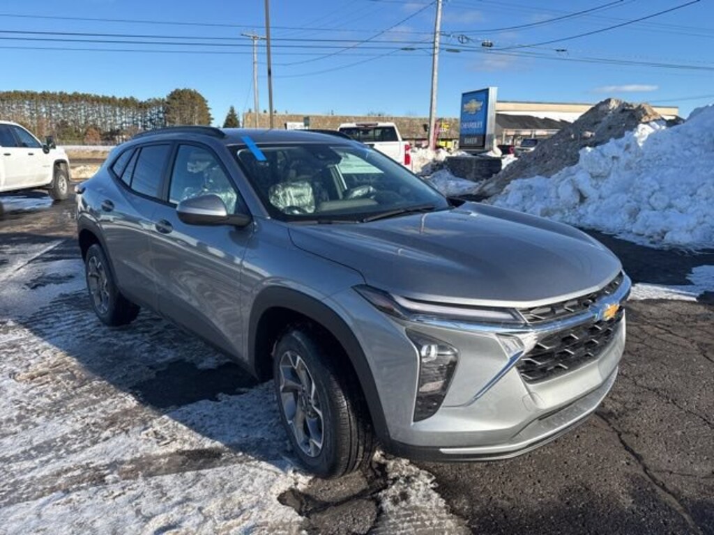 New 2026 Chevrolet Trax LT SUV
