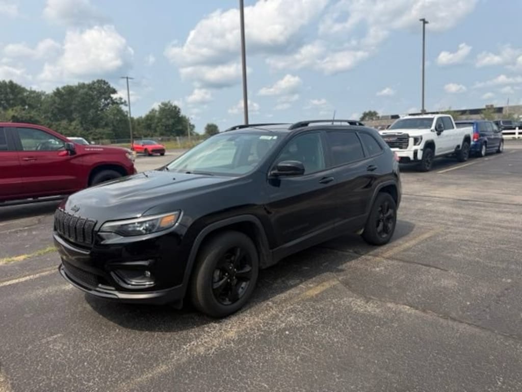 Used 2019 Jeep Cherokee Altitude 4x4 SUV