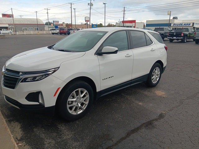 2022 Chevrolet Equinox LT photo 3