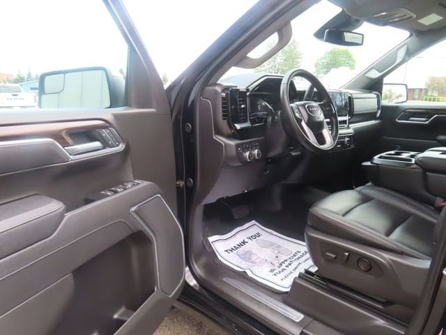 2025 GMC Sierra 1500 SLT - Photo 18