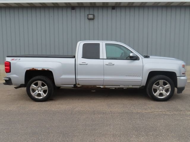 Used 2016 Chevrolet Silverado 1500 LT with VIN 1GCVKREC6GZ413117 for sale in Cadillac, MI