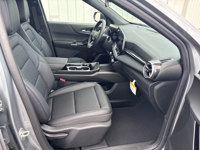 2027 Chevrolet Equinox LT - Photo 18