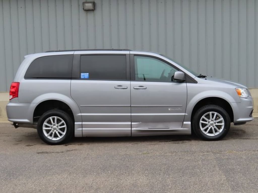 Used 2016 Dodge Grand Caravan SXT Van