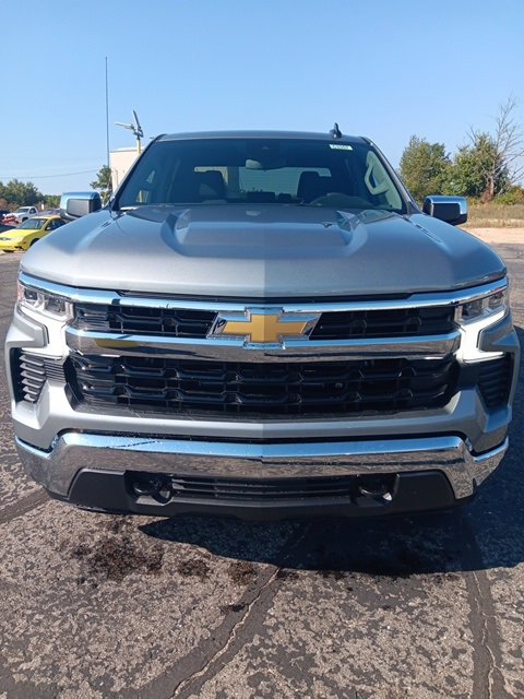 2026 Chevrolet Silverado 1500 LT photo 2