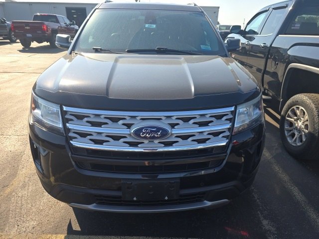 2019 Ford Explorer XLT photo 2