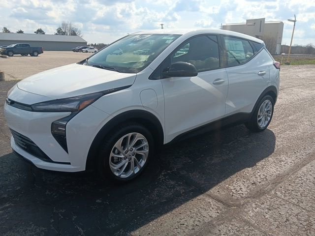2027 Chevrolet Bolt LT - Photo 5