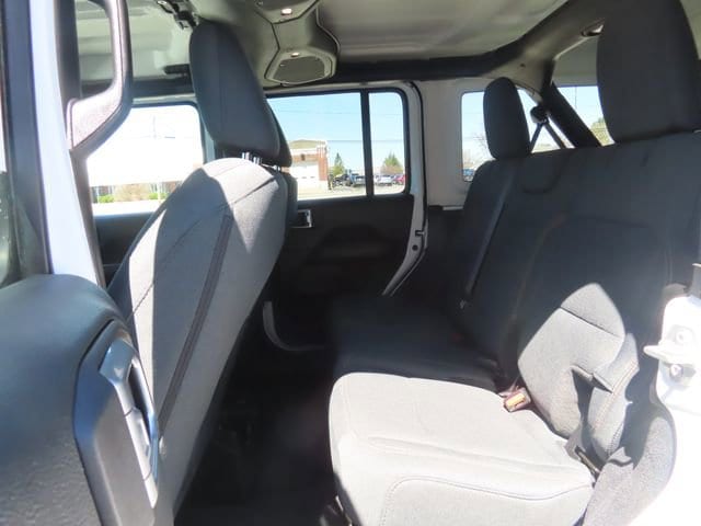2024 Jeep Wrangler 4-Door Sahara - Photo 21