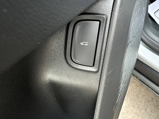 2027 Chevrolet Equinox LT - Photo 17