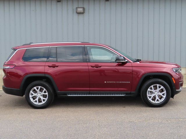 2022 Jeep Grand Cherokee Limited photo 2