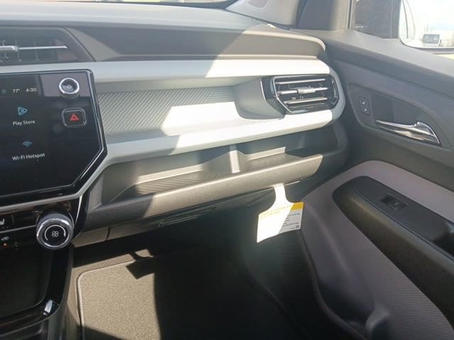 2027 Chevrolet Bolt LT - Photo 18