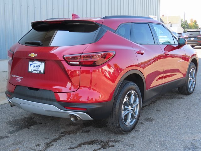 2024 Chevrolet Blazer 2LT photo 2