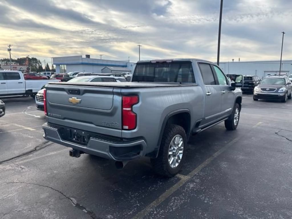 Used 2024 Chevrolet Silverado 2500 HD High Country Truck Crew Cab