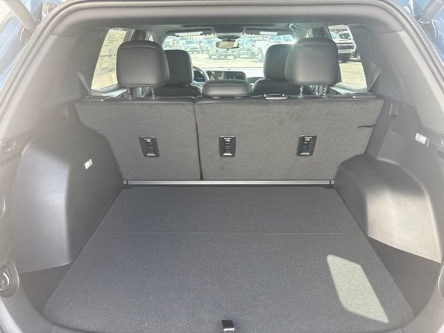 2027 Chevrolet Equinox LT - Photo 19